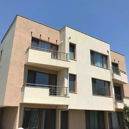 Apartament *